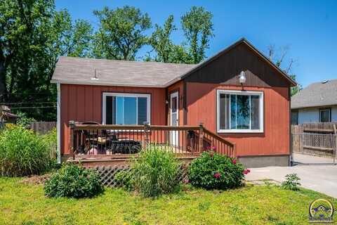 1231 NE Strait AVE, Topeka, KS 66616