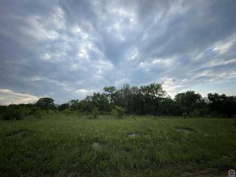 W RD, Holton, KS 66436