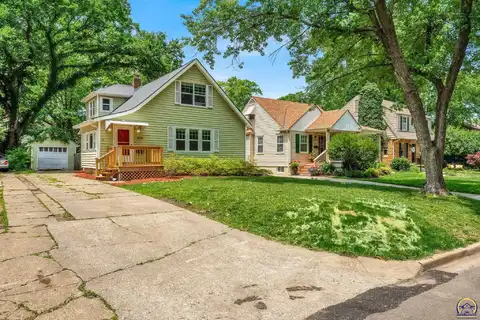 1431 SW Collins AVE, Topeka, KS 66604