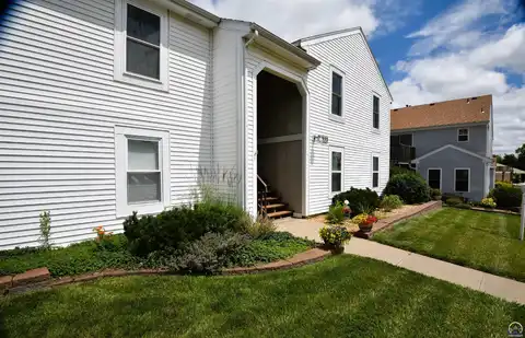5849 SW 22nd Ter, Topeka, KS 66614