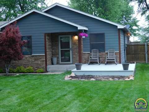 106 E Clark St, Mayetta, KS 66509