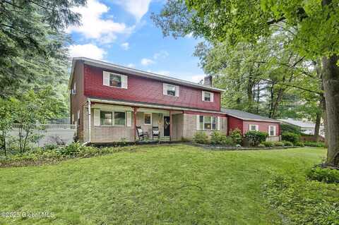 10 Cypress Point, Clifton Park, NY 12065
