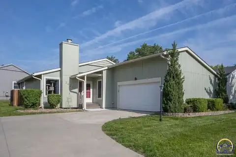 2925 SW Arrowhead RD, Topeka, KS 66614