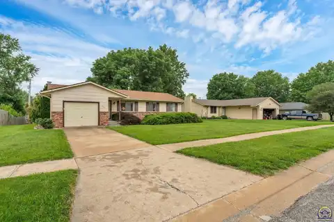 6427 SW 28th ST, Topeka, KS 66614