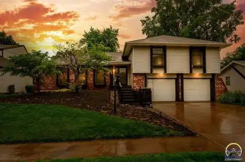 5847 SW 26th ST, Topeka, KS 66614