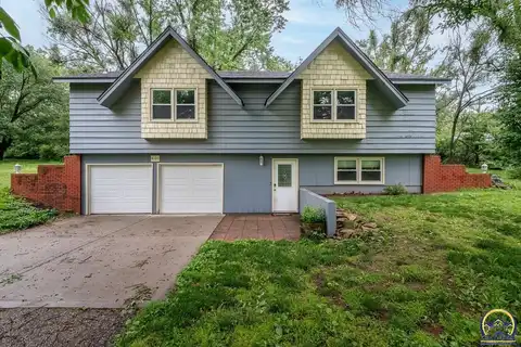 4121 NW Apache TRL, Topeka, KS 66618