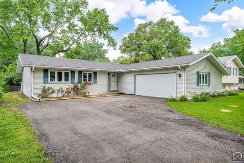 2819 SW James ST, Topeka, KS 66614