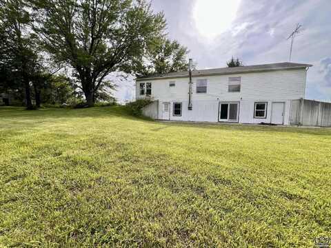8872 Kingman RD, Oskaloosa, KS 66066