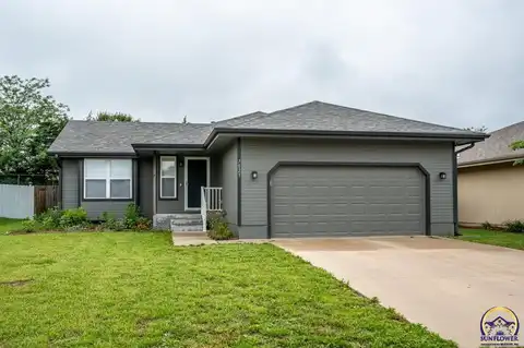 7023 SW 19th LN, Topeka, KS 66615