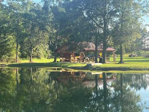 900 BENTON RD, Ochlocknee, GA 31773