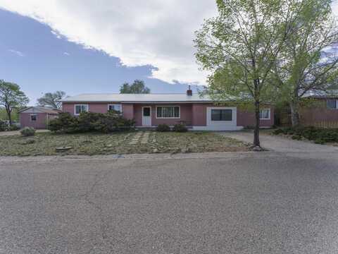 807 Hill Dr, Taos, NM 87571