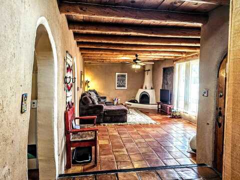2 Latilla Lane, Arroyo Seco, NM 87514