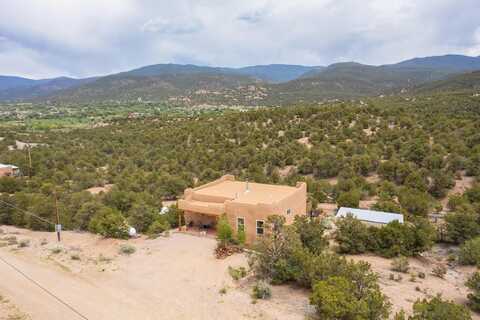 46 Tatanka Trail, Ranchos de Taos, NM 87557