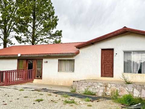 4 Coca Lane, Ranchos de Taos, NM 87557