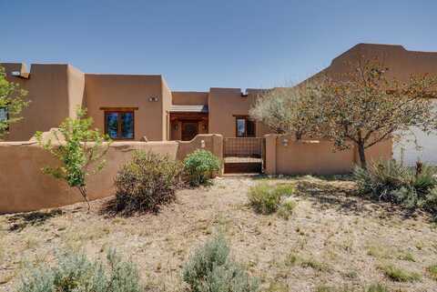 135 Los Rios Road, Arroyo Hondo, NM 87513