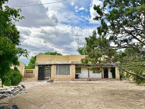 62 And 64 State Road 240, Ranchos de Taos, NM 87557