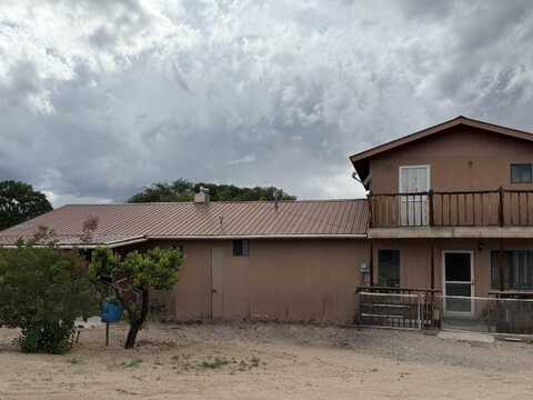 766 County Rd 41, Velarde, NM 87582