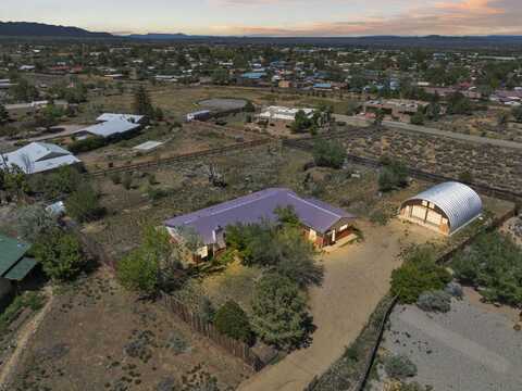 110 Ledesma Lane, Taos, NM 87571