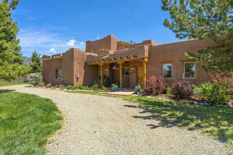 9 Desiderio, Arroyo Seco, NM 87514