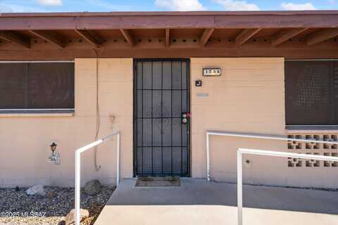 1533 W Roger Road, Tucson, AZ 85713