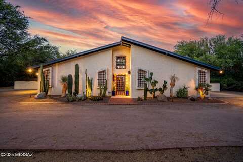 2042 N Soldier Trail, Tucson, AZ 85749