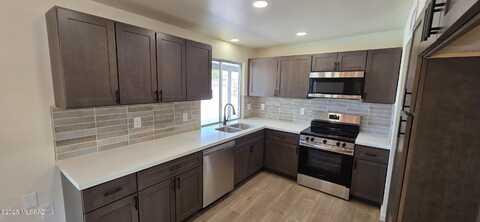 2215 E Bantam Road, Tucson, AZ 85706