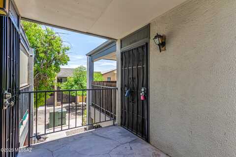 1620 N Wilmot Road, Tucson, AZ 85712