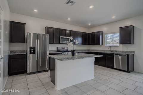 9150 W Senita Bloom Way, Marana, AZ 85653