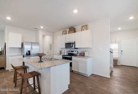 3943 E Market Street, Tucson, AZ 85706