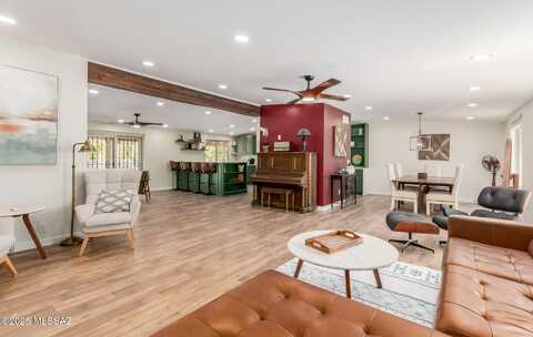 6821 N Cassim Place, Tucson, AZ 85704