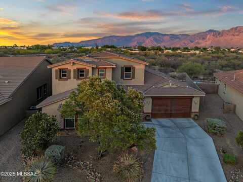 10956 N Gemma Avenue, Oro Valley, AZ 85742