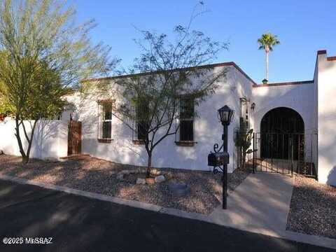 600 E River Road, Tucson, AZ 85704
