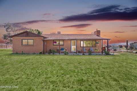 9601 S Robison Road, Willcox, AZ 85643