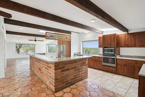 4321 W Camino Pintoresco, Tucson, AZ 85745