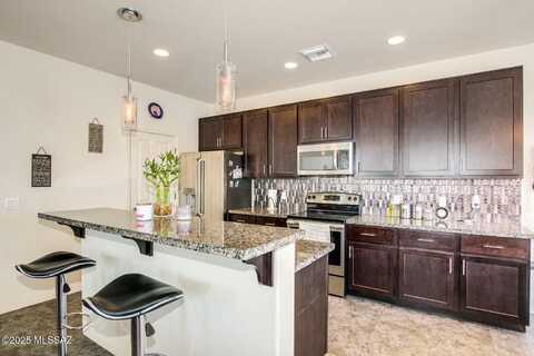 2926 W Stepping Stone Court, Tucson, AZ 85741