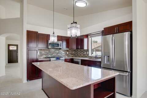 10000 N Laurelwood Drive, Oro Valley, AZ 85737