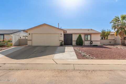 5831 N Moonbrook Road, Tucson, AZ 85741