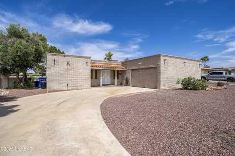 8537 E Pine Valley Drive, Tucson, AZ 85710