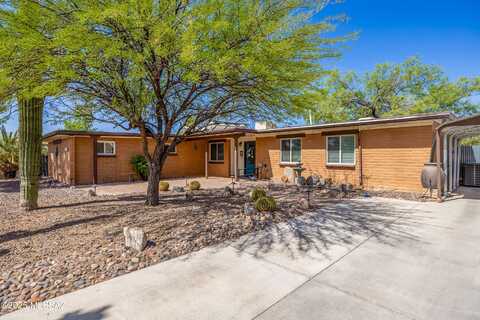 6745 N Amahl Drive, Tucson, AZ 85704