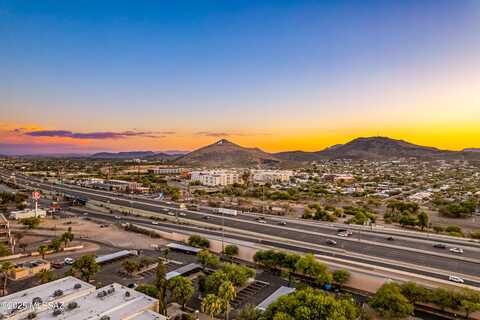 425 W Paseo Redondo 2J, Tucson, AZ 85701