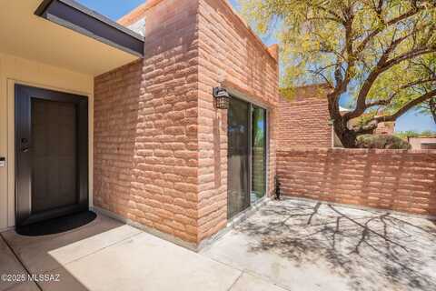 5521 N Arroyo Grande Drive, Tucson, AZ 85718