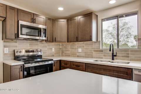 3878 S Queen Palm Drive, Tucson, AZ 85730