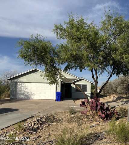 221 E Radine Drive, Benson, AZ 85602
