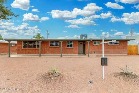 7433 E 19th Street, Tucson, AZ 85710