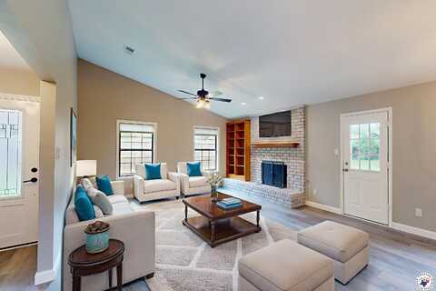 403 Edgewood Lane, Wake Village, TX 75501