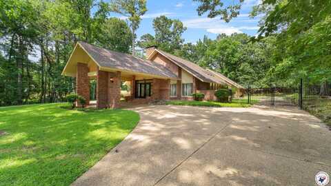 2 Spring Valley Ln, Texarkana, AR 71854