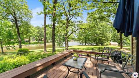 905 Lakeridge Lane, Texarkana, TX 75503