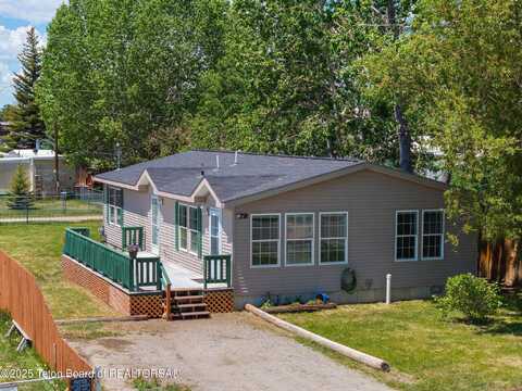 446 S BRIDGER Avenue, Pinedale, WY 82941