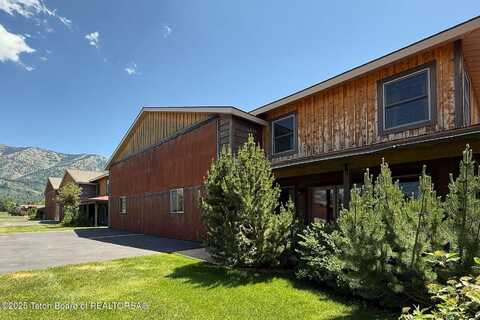 322 AIRPORT DR, Alpine, WY 83128