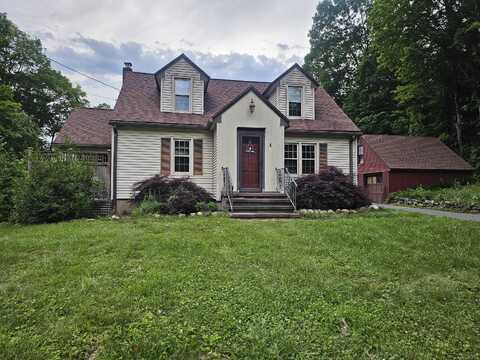 4 Hazel Plain Road, Woodbury, CT 06798